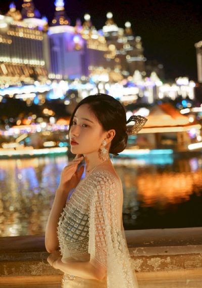 三攻一受4p肉调教太子视频_高清免费电影观看